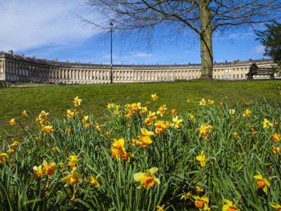 Explore The Royal Bath Crescent Explore The Royal Bath Crescent