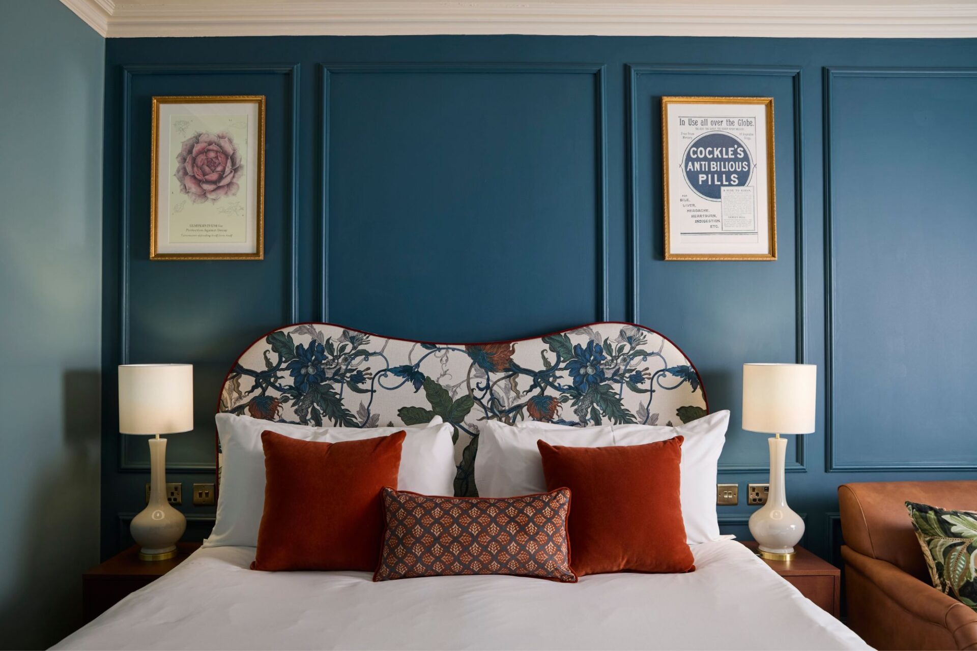 The Francis Hotel Bath generous family room blue