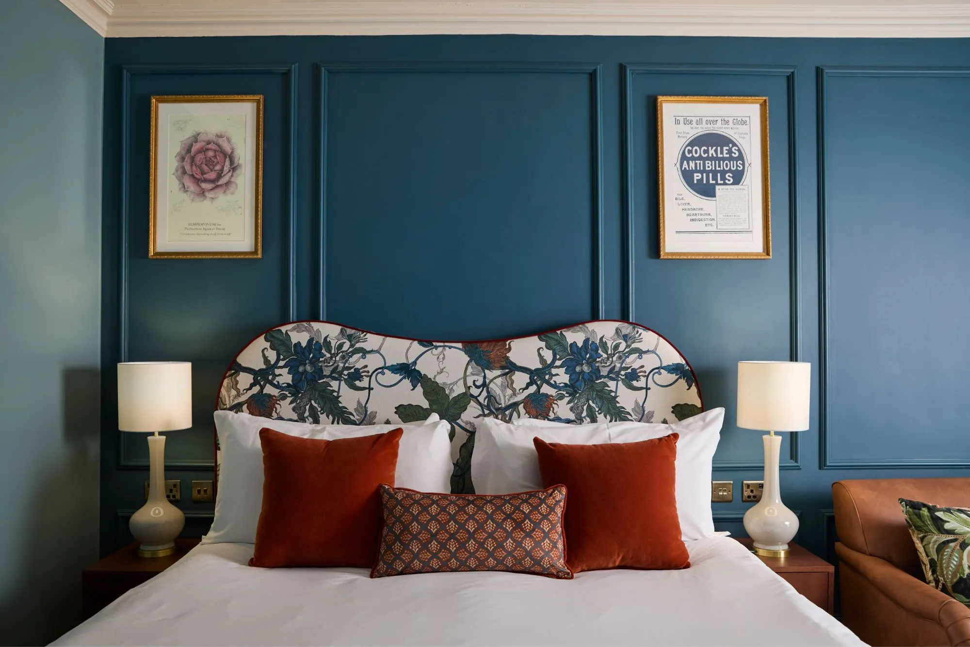 The Francis Hotel Bath generous family room blue